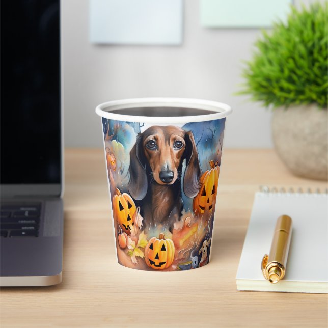 Vasos De Papel Halloween de Dachshund con calabazas aterradoras (in situ)