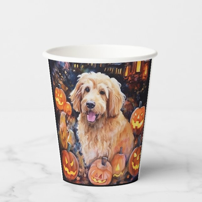 Vasos De Papel Halloween Goldendoodle con calabazas aterradoras (Anverso)