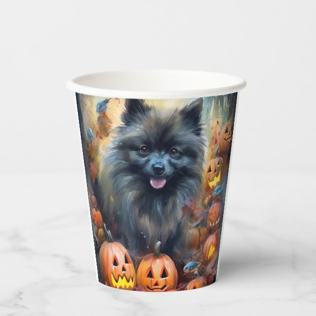 Vasos De Papel Halloween Keeshond con calabazas aterradoras (Anverso)