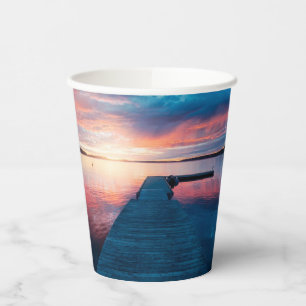 Vasos De Papel Hermosa puesta de sol en un tranquilo lago