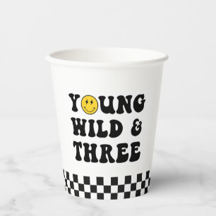 Vasos De Papel Joven salvaje y Fiesta del tercer cumpleaños de tr