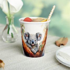 Vasos De Papel Koala sentado en un árbol de goma