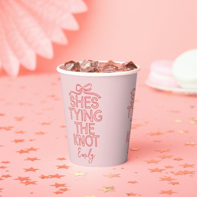 Vasos De Papel Lazo de coqueta caprichosa que ata lazo de despedi (in situ)