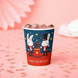 Vasos De Papel Magos de conejo lindo en cumpleaños mágico en esce