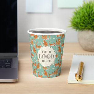 Vasos De Papel Malo Naranja Tabby Gats golpeando las cosas