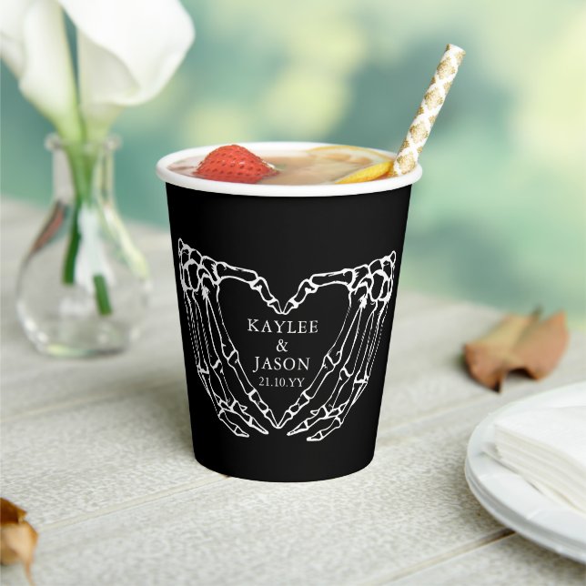 Vasos De Papel Manos de esqueleto Caída de duchas de parejas hast (in situ)