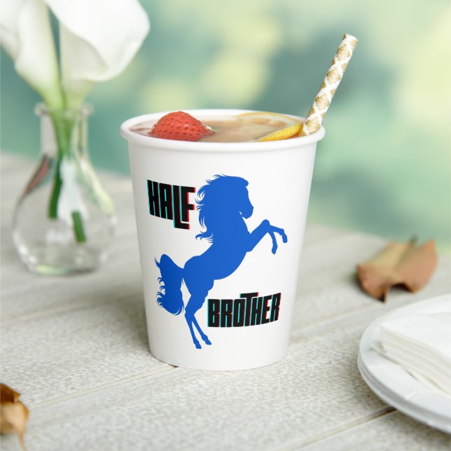 Vasos De Papel Medio hermano de cría de caballos (in situ)