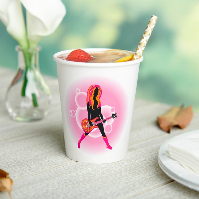 Vasos De Papel Mujer tocando guitarra (Subido por el creador)