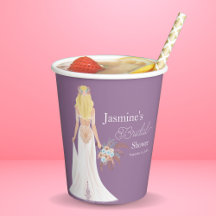 Novia de pelo rubio boho con flores