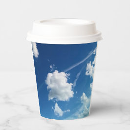 Vasos De Papel Nubes, en la luz