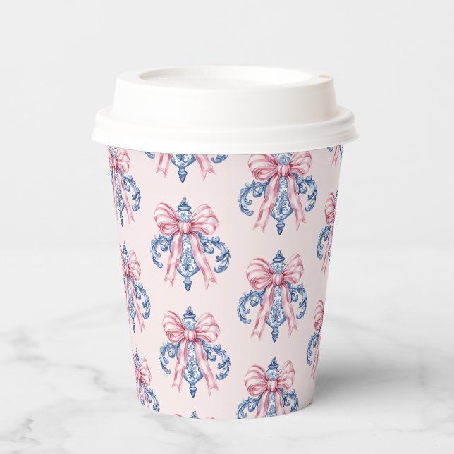 Vasos De Papel Ornamento damasco rosa y azul con arco rosado (Anverso)