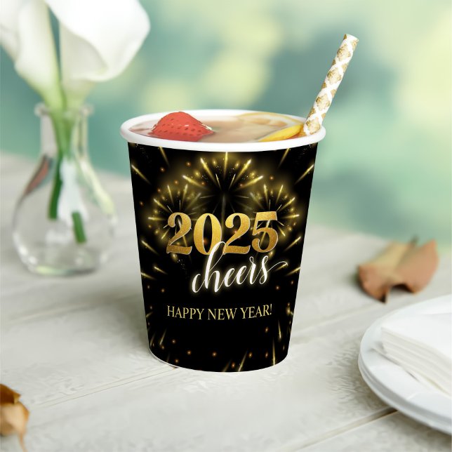 Vasos De Papel Oro y negro Fiesta de Año Nuevo 2025 (Subido por el creador)