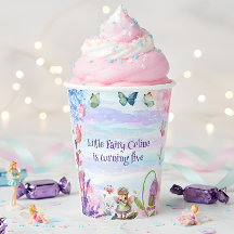 pequeña copa de papel de cumpleaños