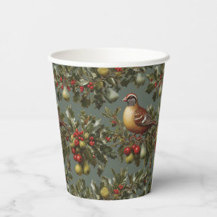 Vasos De Papel Perdiz en un árbol de pera