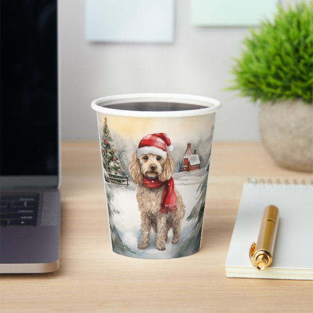Vasos De Papel Perro Cockapoo en Navidades de nieve (in situ)