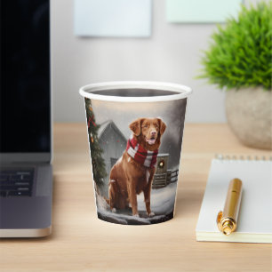 Vasos De Papel Perro Nova Scotia Duck Toller en Navidad con nieve