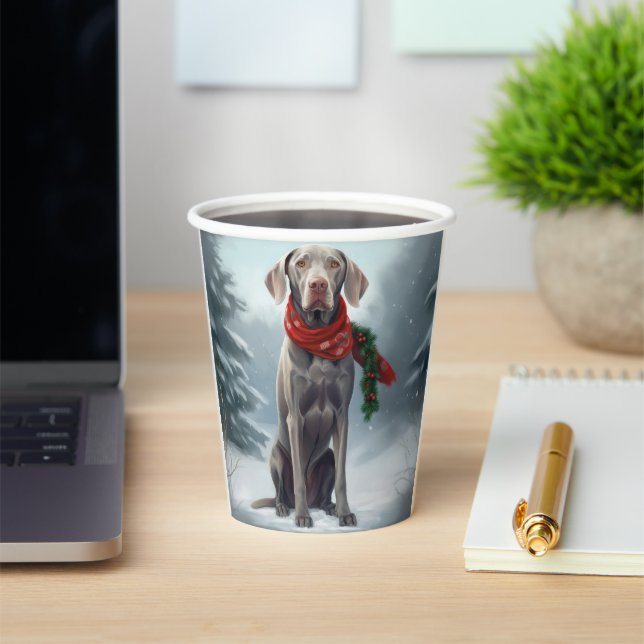 Vasos De Papel Perro Weimaraner en Navidades de nieve (in situ)