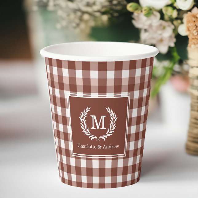 Vasos De Papel Personalizado Escudo de Brown Gingham Monogram (Brown Gingham Monogram Crest Custom Paper Cups)