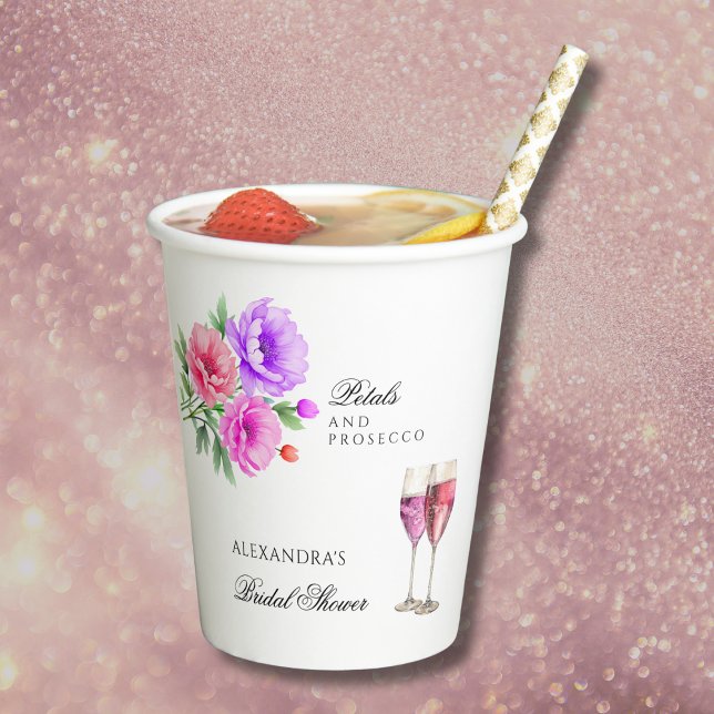 Vasos De Papel Pétalos florales rosados y ducha de novia Prosecco (Subido por el creador)