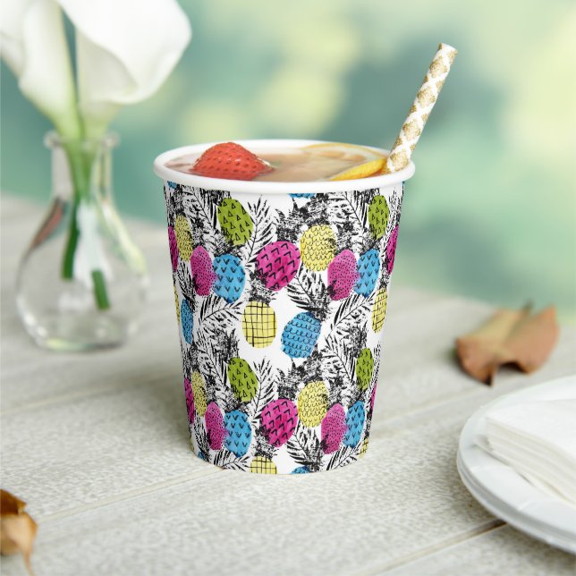 Vasos De Papel Piñas De Arte Pop Y Hojas De Palmilla (in situ)