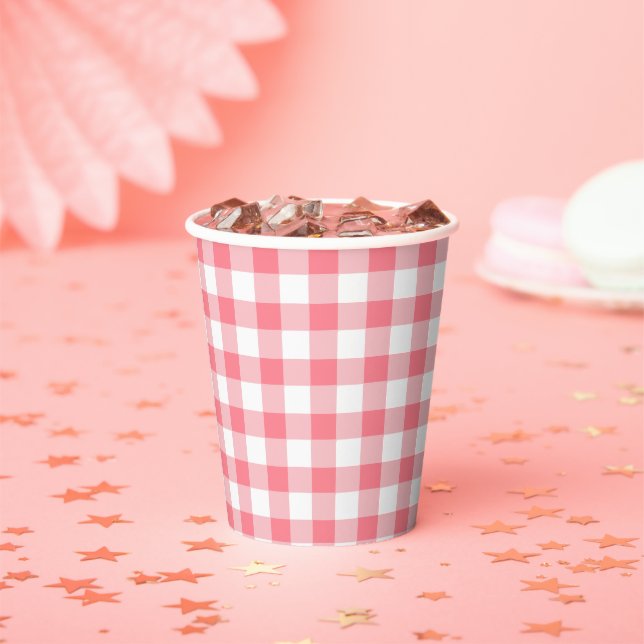 Vasos De Papel Pink Gingham Check Summer Picnic Paper Cup (in situ)