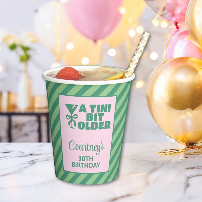Vasos De Papel Pink y Green A Tini un poco más viejo 30 cumpleaño (Subido por el creador)