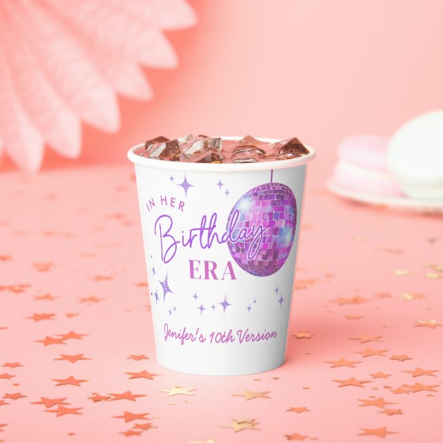 Vasos De Papel Purple En La Música De Mi Era De Cumpleaños (in situ)