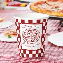 Rebanada de divertida pizza italiana de cumpleaños