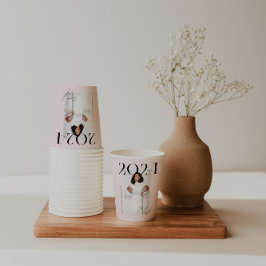 Vasos De Papel Revista moderna y elegante | Foto de graduación