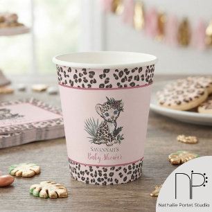 Vasos de papel rosa de cachorro de niña leopardo