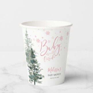 Vasos De Papel Rosa de los bosques de invierno hace frío fuera de