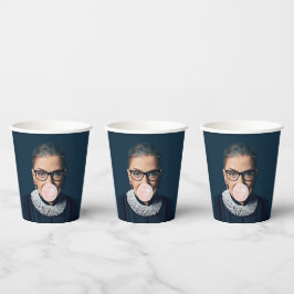 Vasos De Papel Ruth Bader Ginsburg Soplando chicle rosa