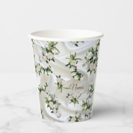 Vasos De Papel Seda blanca lujosa y fluida y rosas blancas.