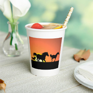 Vasos De Papel Silueta del atardecer de caballos salvajes