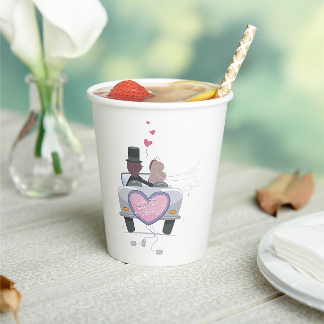 Vasos De Papel Solo una pareja casada se va (Subido por el creador)