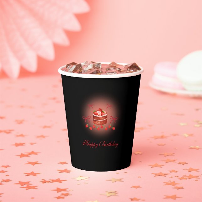 Vasos De Papel Strawberry Birthday Paper Cups (in situ)