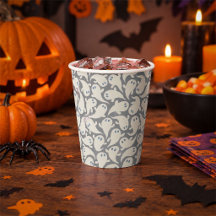 Taza de papel de fantasma lindo de Halloween. Fant