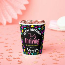 Vasos De Papel Treinta y tres años del negro y el retro 30