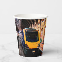 Tren azul y amarillo en York