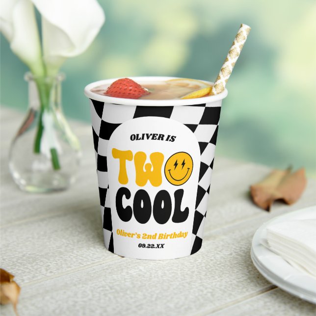 Vasos De Papel Two Cool Retro Arch Second 2nd Birthday Party (in situ)