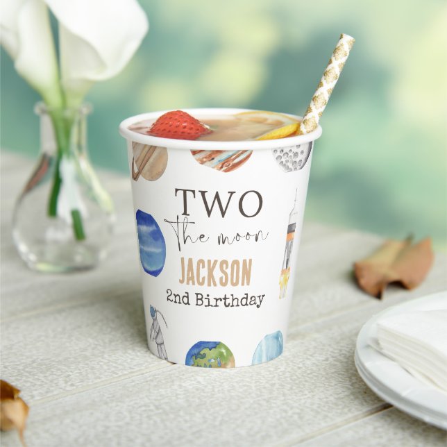 Vasos De Papel Two The Moon | Modern Space 2nd Birthday Décor (in situ)
