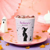 Un bebé está preparando Baby Shower de Halloween