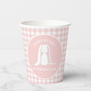 Vasos De Papel Un conejo es un cumpleaños rosado de Gingham