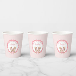 Vasos De Papel Un conejo se está volviendo un Chica rosado