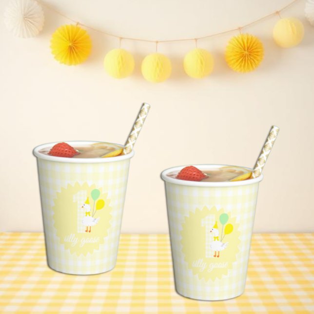 Vasos De Papel Un ganso tonto Gingham cumpleaños 1 (Subido por el creador)