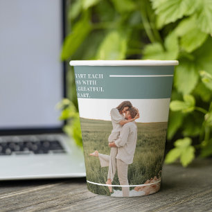 Vasos De Papel Un regalo encantador para la familia verde fotográ