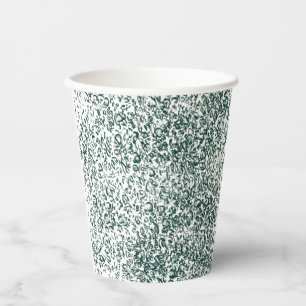 Vasos De Papel Una gota de plata choca con un estanque de líquido