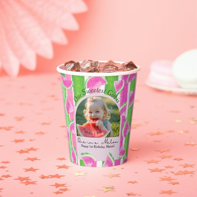 Vasos De Papel Una sandía de cumpleaños en Melón (in situ)