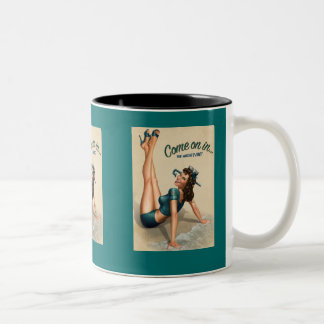 Venido encendido en taza del Pin-Para arriba de la