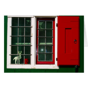 Ventana tradicional de Zaandijk en rojo y verde